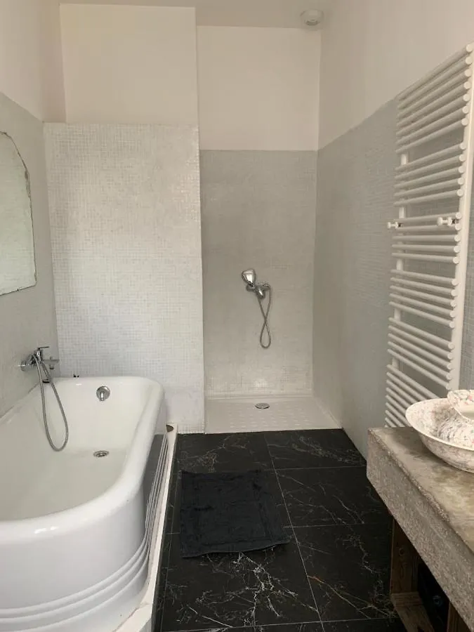 Bed and Breakfast Liberté Marseilles